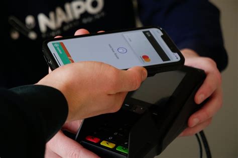 nfc contactless payment phone